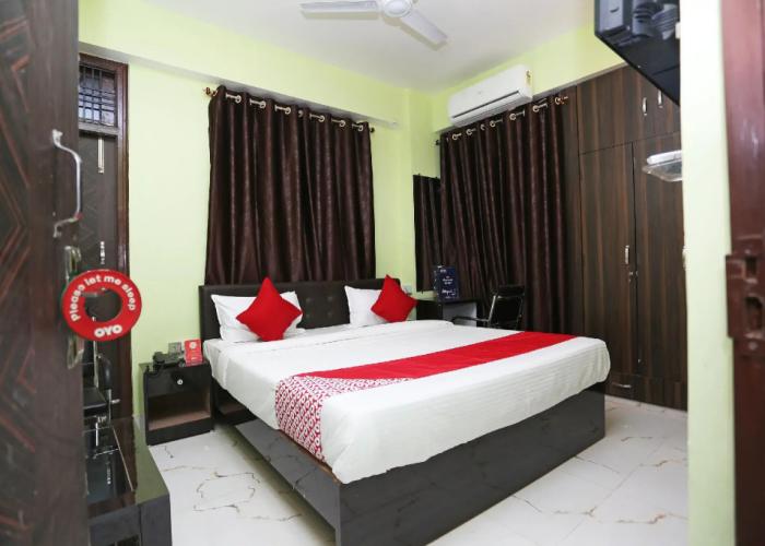 OYO Flagship 22740 Near Anisabad Golambar