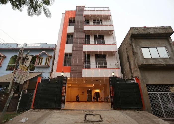 OYO Flagship 22740 Near Anisabad Golambar