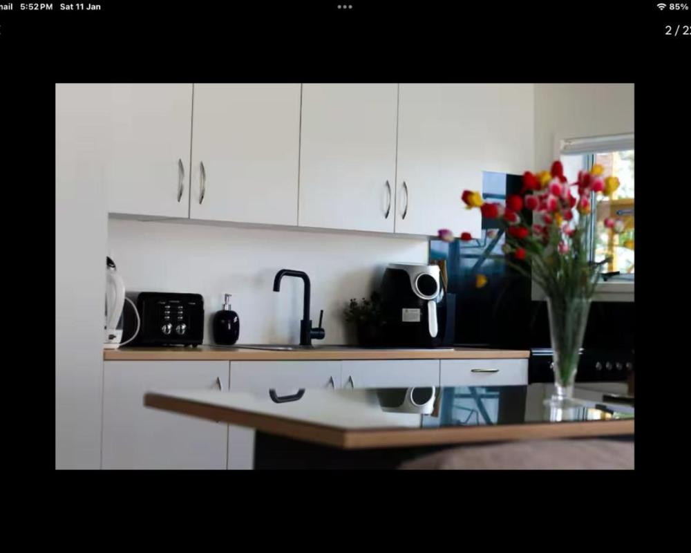 Modern and spacious 1-Bedroom Holiday Home