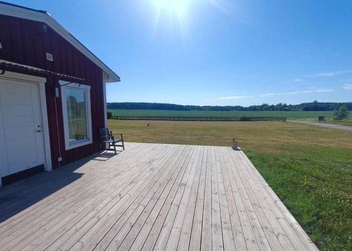 Swedish countryside jacuzzi and pool!