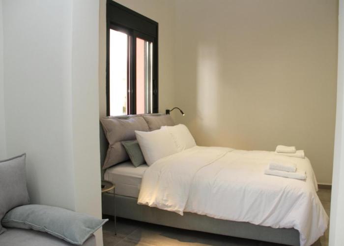 Pirgos Warm Studio for 3 by MPS