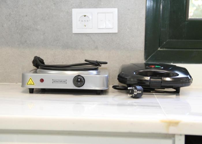 Pirgos Warm Studio for 3 by MPS