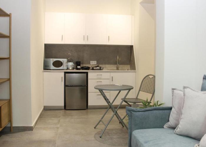 Pirgos Cozy Apartment for 4 by MPS
