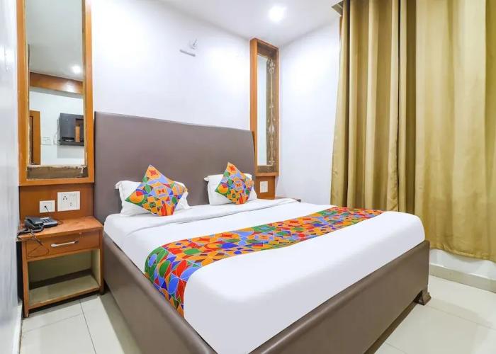FabHotel Nand