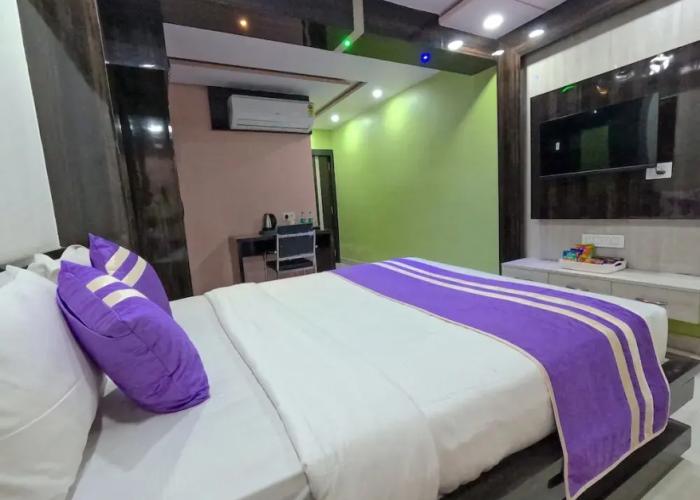 Hotel Sweta Villa & Banquet Hall