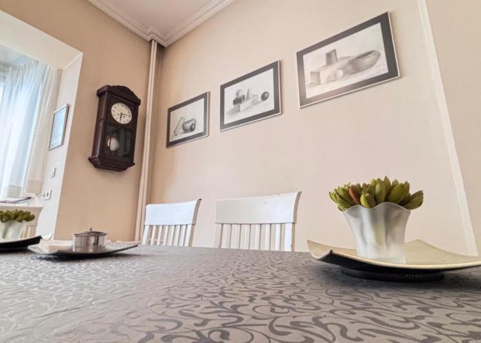 Stylish 2 BR apart in top center