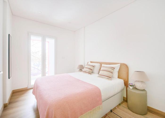Beachside Modern Flat with AC, By TimeCooler