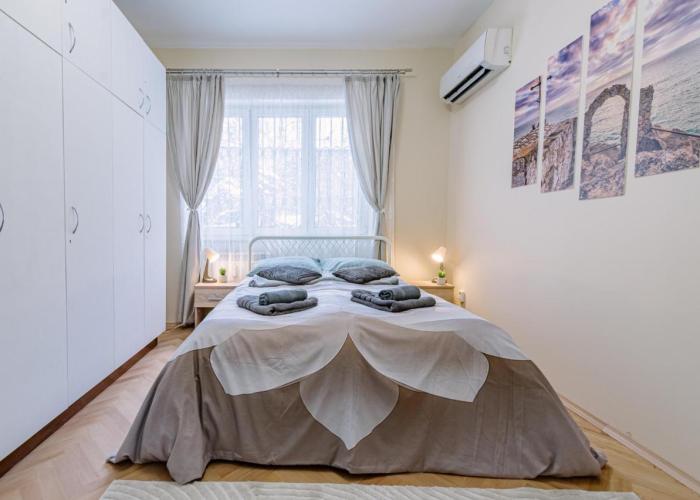 Grand Luxury Condo by NDK and National Stadium with Free Parking