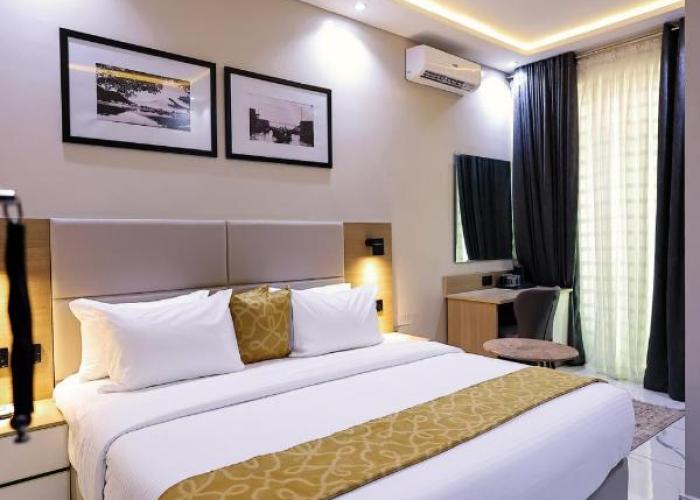Ringruby Hotel, Oduduwa Way