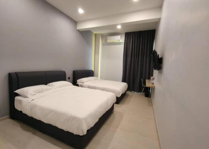 Room 2 U Hostel & Guest House