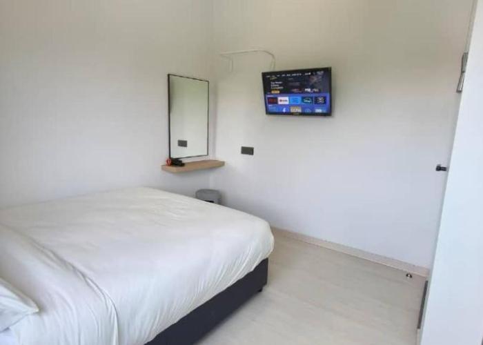 Room 2 U Hostel & Guest House