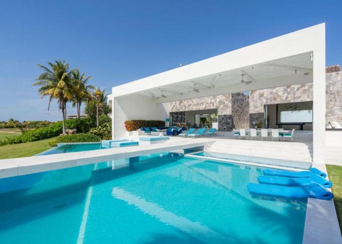 Casa Brisa Luxury on The Beach