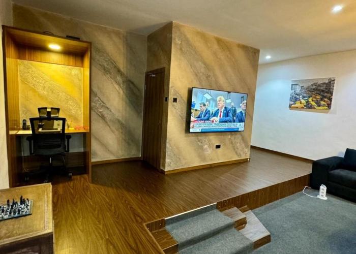 House 12 Two-Bed Studio Apartment