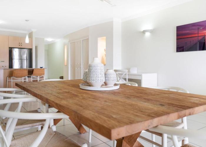 Waves & Wonders Ocean view apartment
