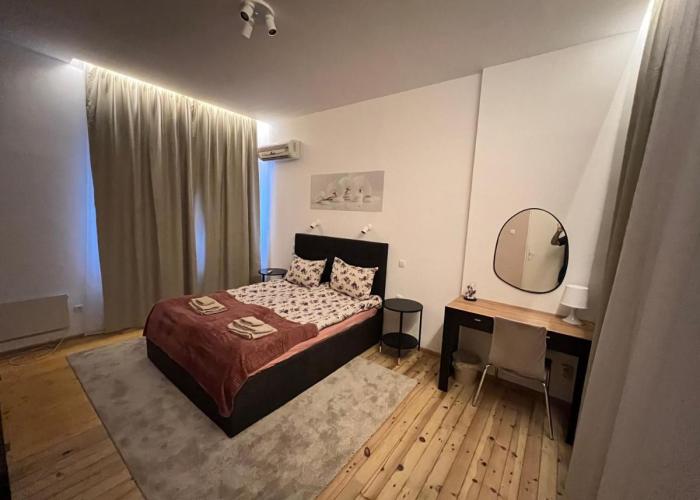 Florence family 2BDR Apt - min from Serdika w WiFi