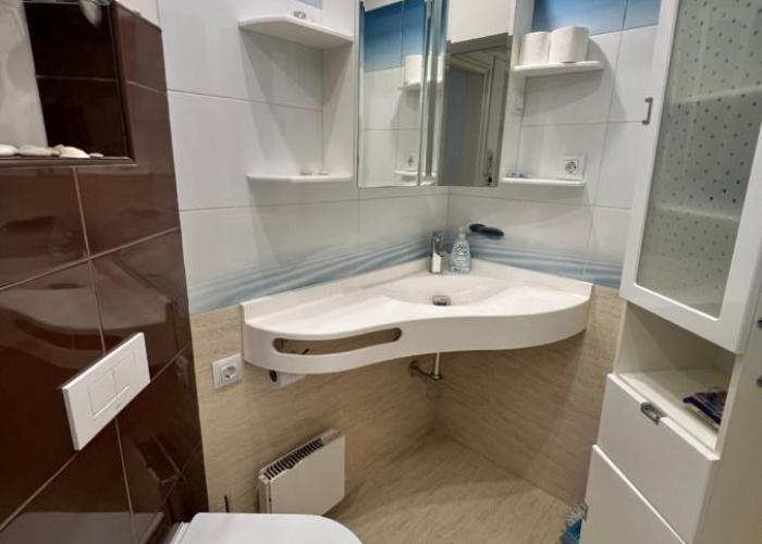 Florence family 2BDR Apt - min from Serdika w WiFi