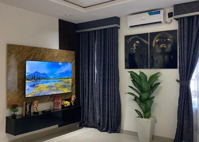 The Luxe Loft Apartment