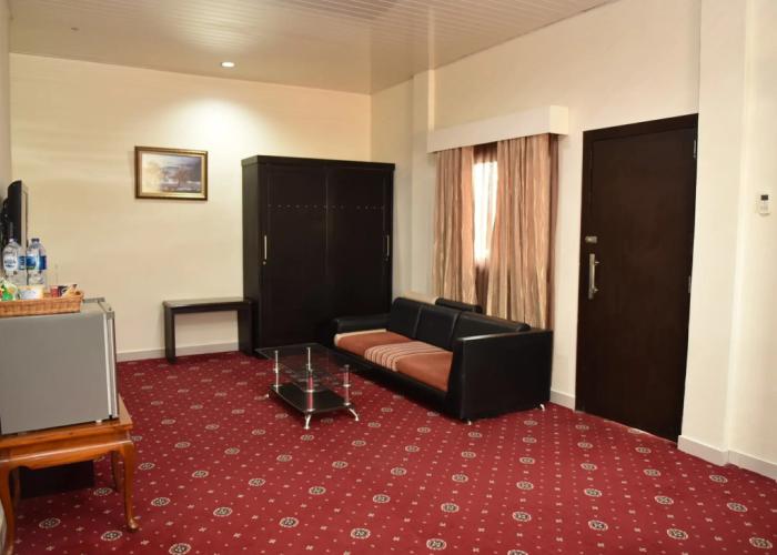 Grand Sari Hotel