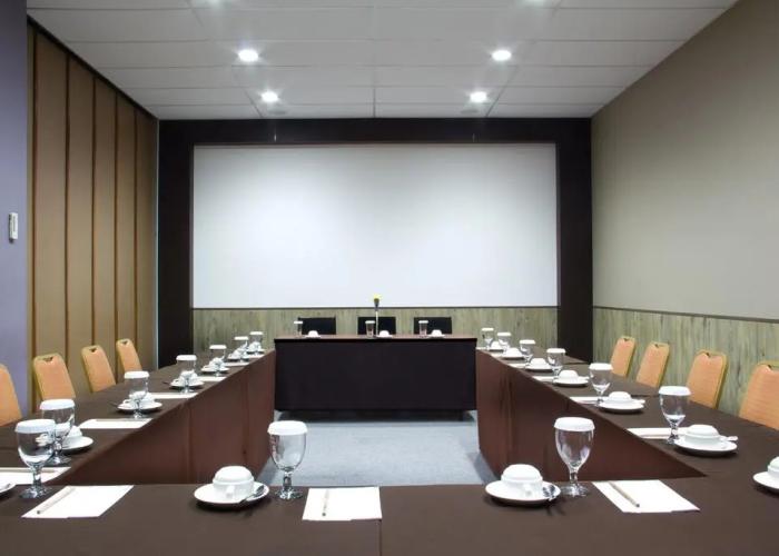 Plan B Hotel