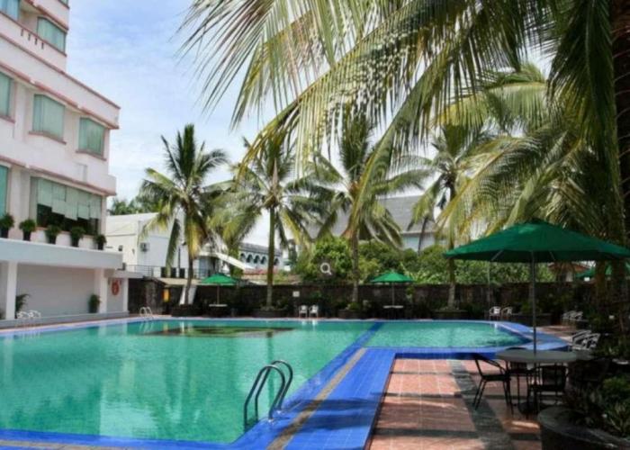 Hotel Pangeran Beach