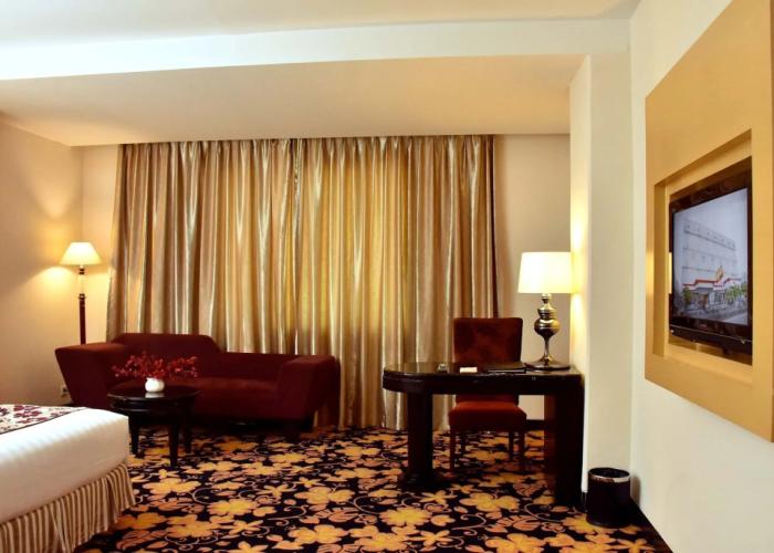 Rocky Plaza Hotel Padang