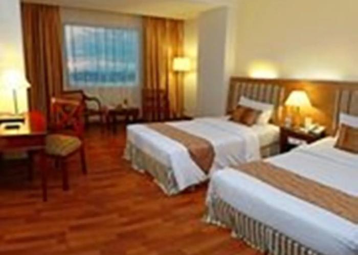 Rocky Plaza Hotel Padang