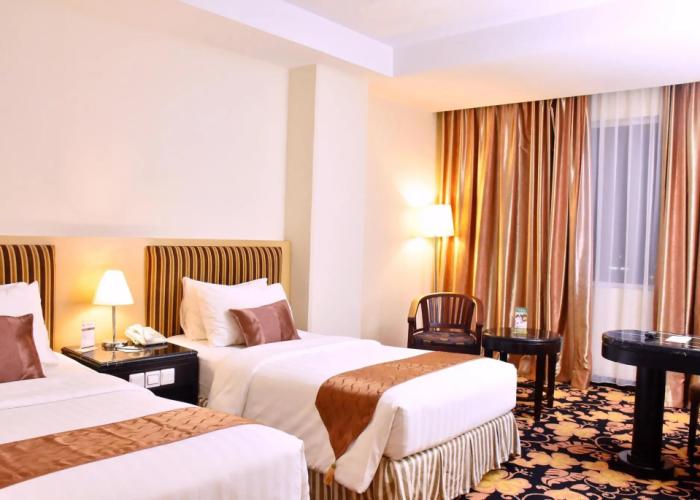 Rocky Plaza Hotel Padang