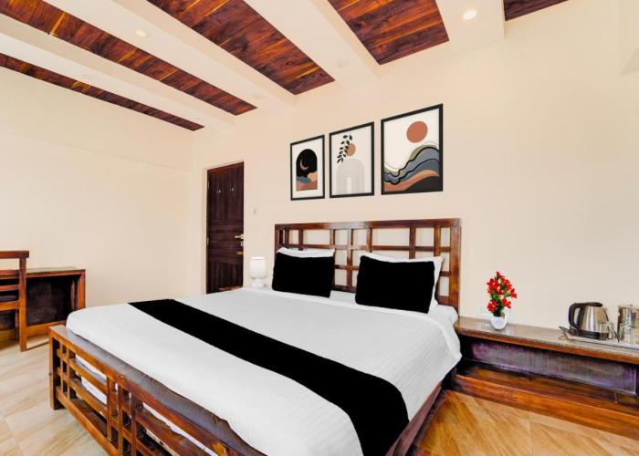 Collection O Charing Cross Ooty