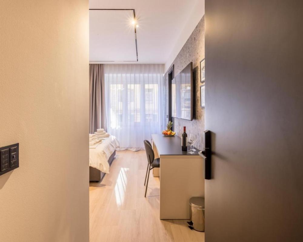 фото Riviera Suites