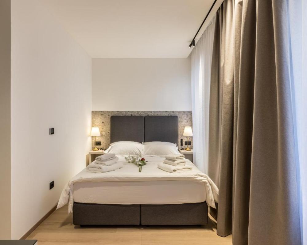 фото Riviera Suites