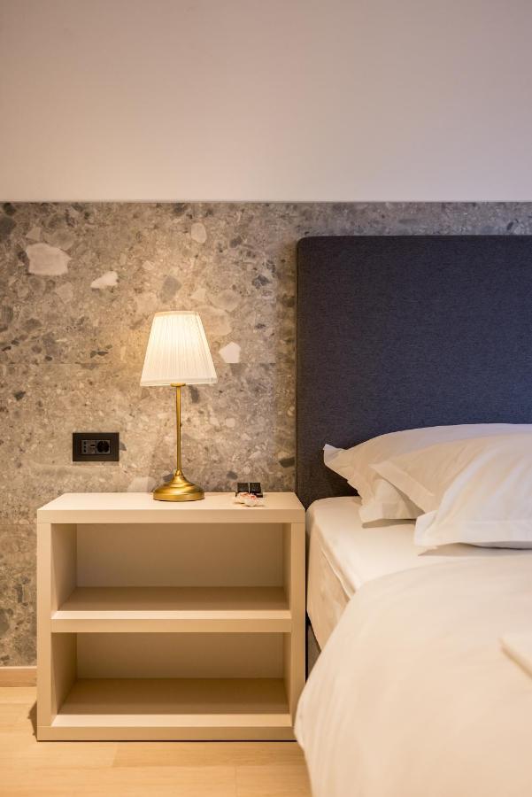фото Riviera Suites
