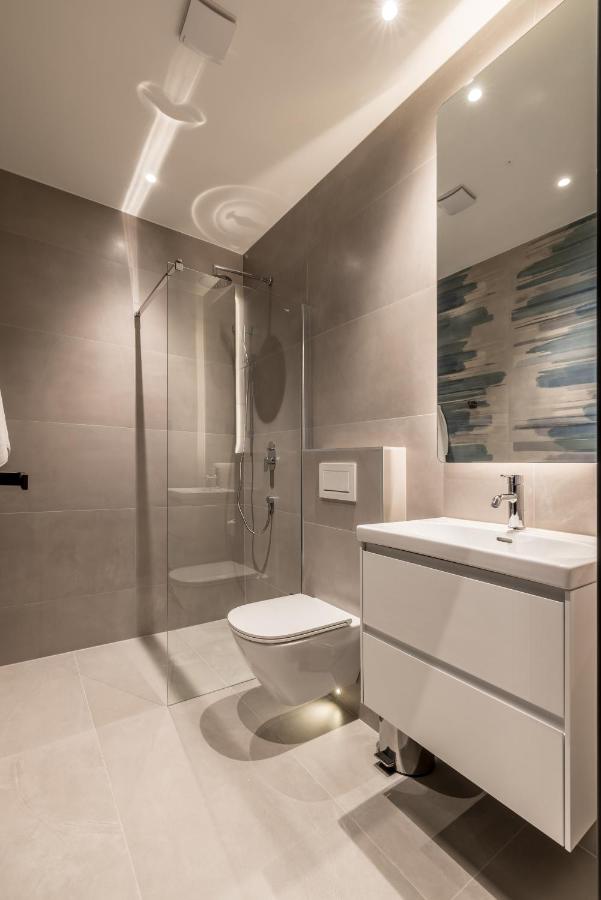 фото Riviera Suites