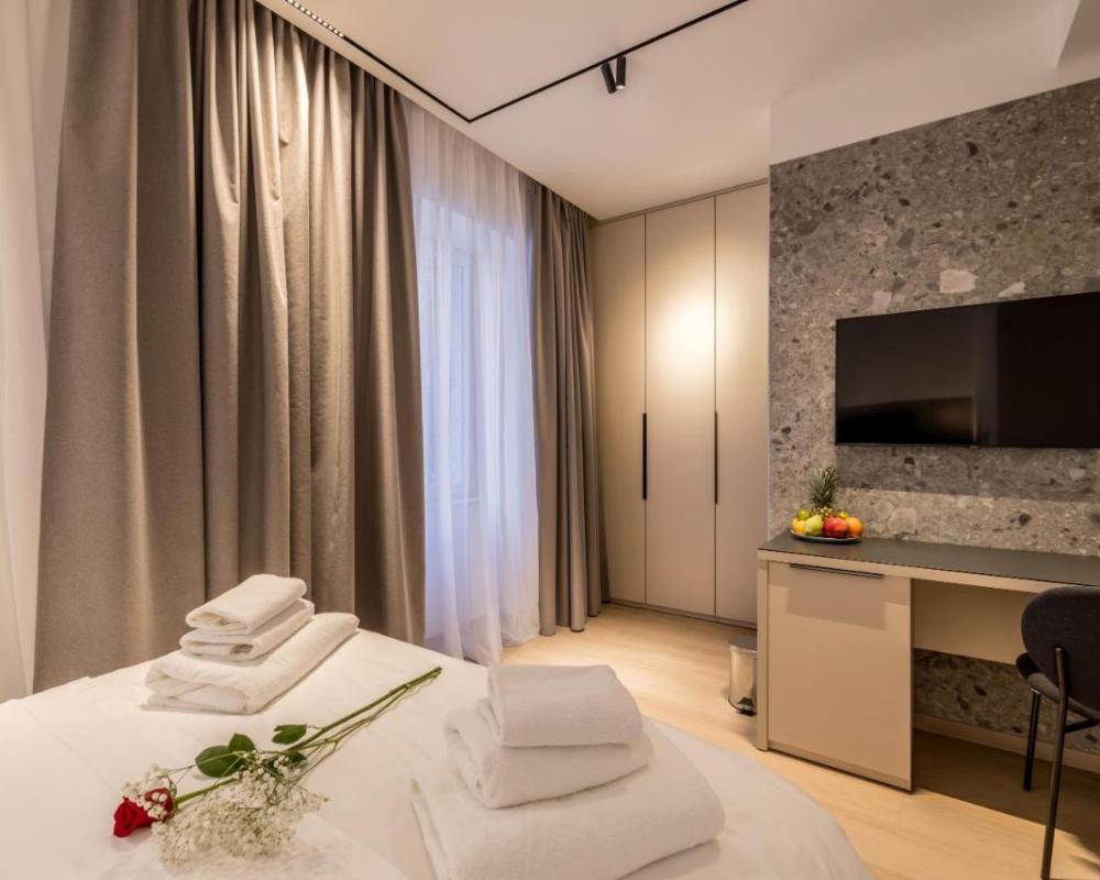 фото Riviera Suites
