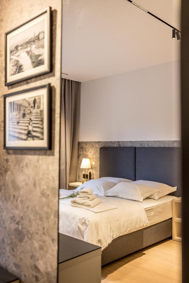 фото Riviera Suites