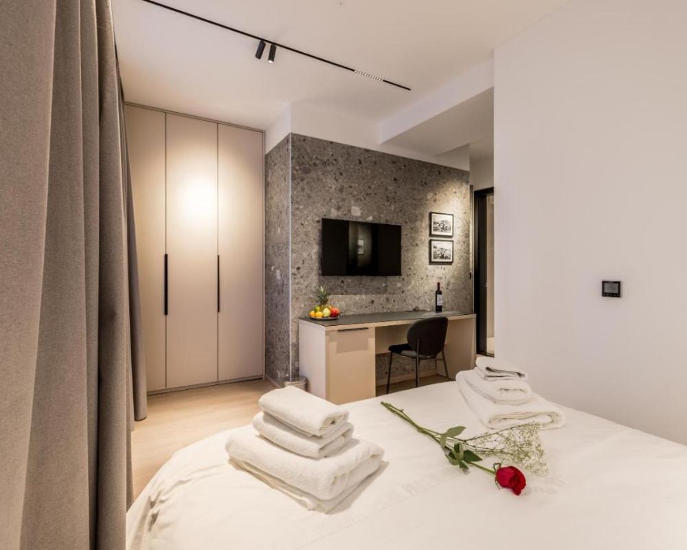 фото Riviera Suites