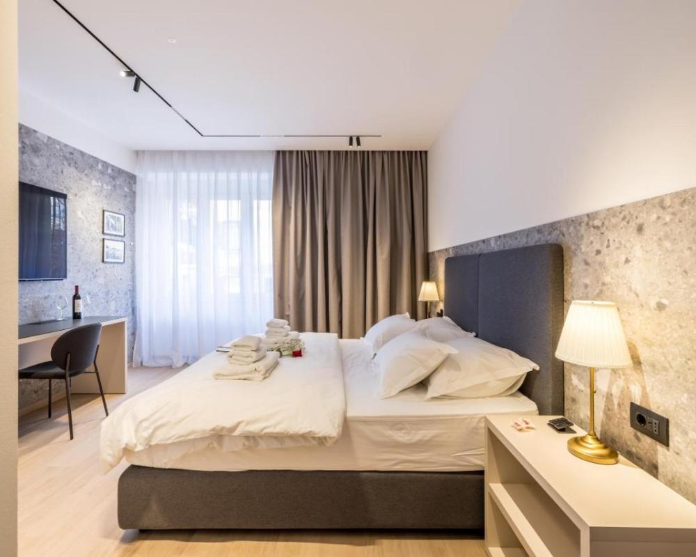 фото Riviera Suites