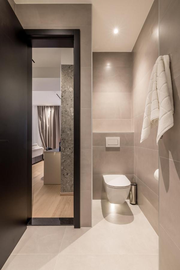 фото Riviera Suites