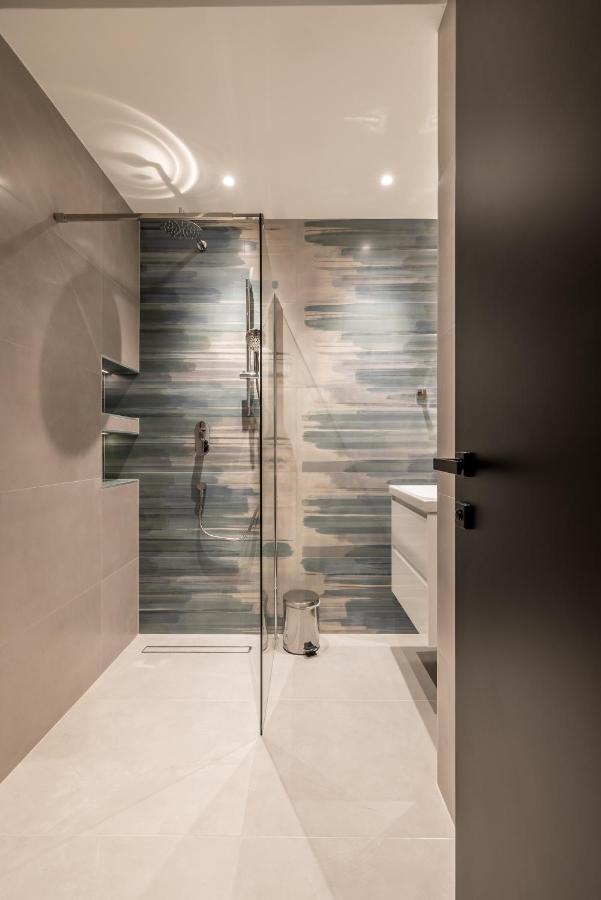 фото Riviera Suites