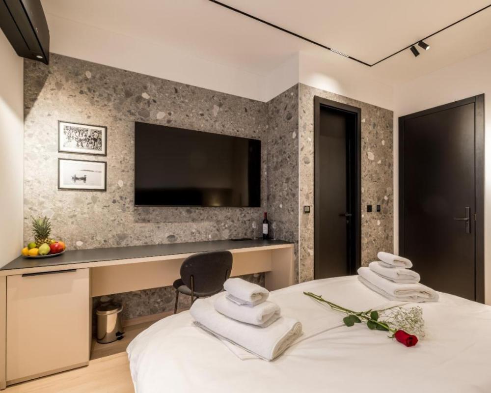 фото Riviera Suites