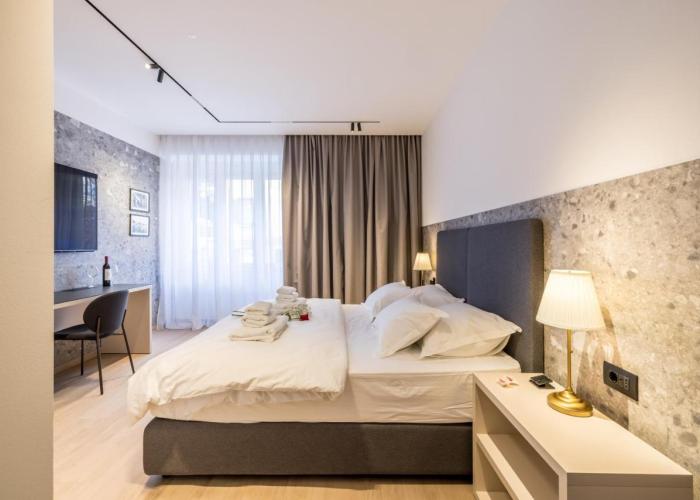 Riviera Suites