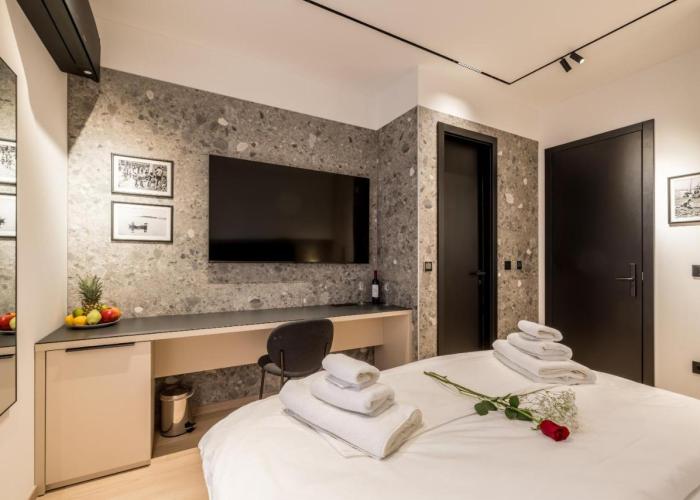Riviera Suites