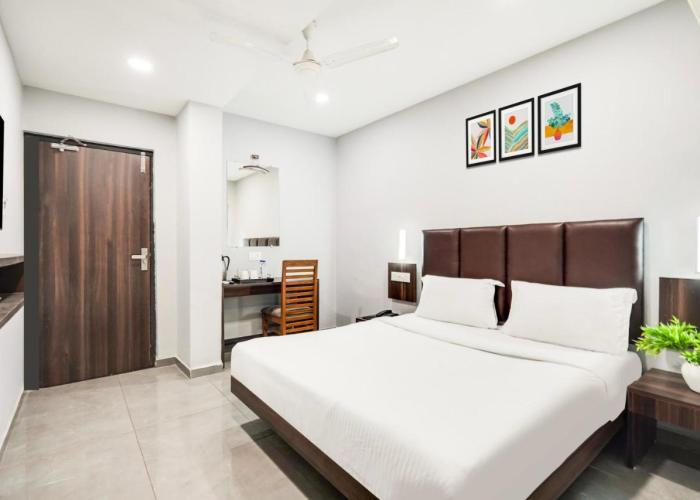 Palette Country Club Surat