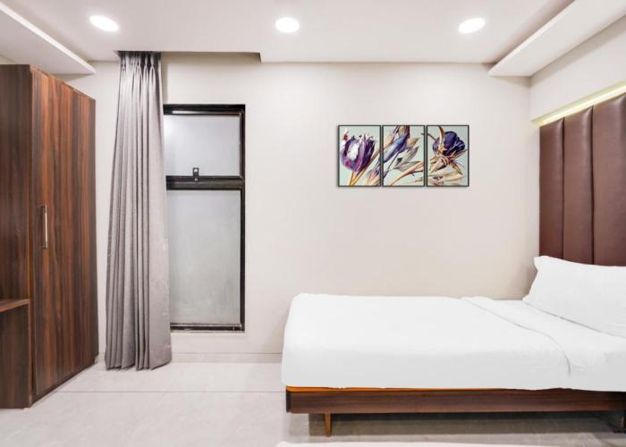 Palette Country Club Surat