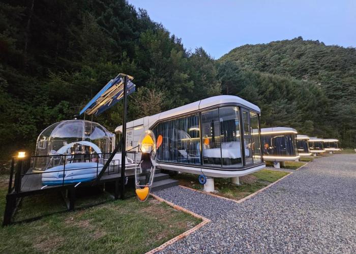 Galaxy X Hotel Type Caravan Glamping & Pension