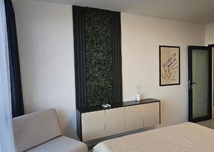 Stylish and Modern 1bdrm apt free private parking