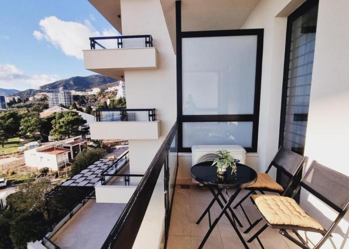 Amber Gloss, Casa Al Mare