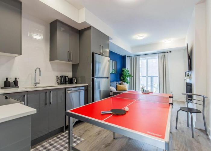 Niagara Luxe Suite, 4min to Falls With Fireplace, Ping Pong