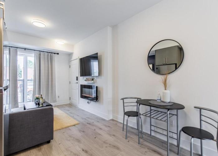 Niagara Luxe Suite, 4min to Falls With Fireplace, Ping Pong