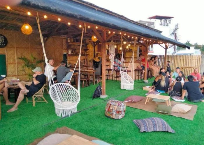 Casa Luntian Lodge and Cafe