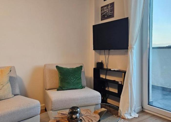 Cozy Urban Heaven with Dedicated Parking Spot
